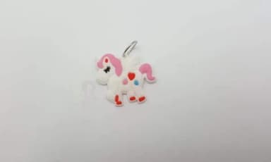 Pingente de Unicórnio Emborrachado de 2,9cm