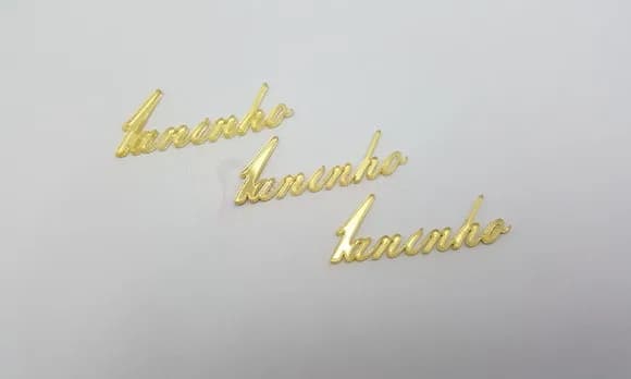 Plaquinha 1 aninho em Acrílico Espelhado Dourado - C/ 8 uni