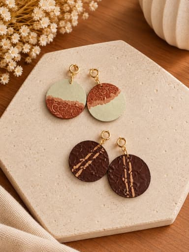 Kit 2 Brincos Maxi de MDF Pintados à Mão Minimalista