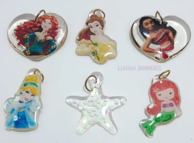 Pingentes Princesas de Resina - Pct c/ 5 Unidades