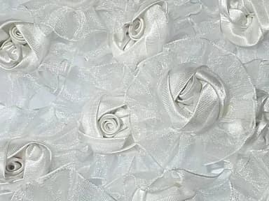 Flor Branca com Tecido Organza Pacote com 10 Unidades