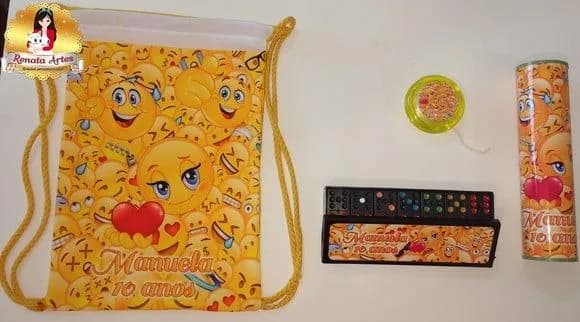Kit Jogos na Mochila Emojis