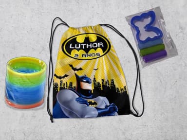 Kit Mochilinha + Mini Massinha de modelar e mola Maluca do Batman