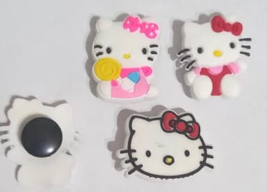 Pins para Crocs Hello Kitty Variados - 6 Unidades