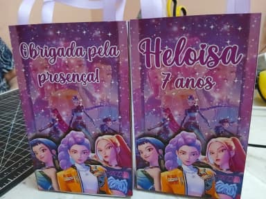 Sacolinhas personalizadas para Lembrancinhas Guerreiras do K pop