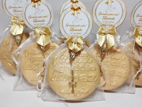 Lembrancinha de Aniversário: Sabonete Gratidão G com Terço