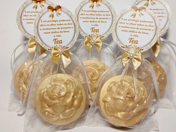 Lembrancinha de Aniversário 80 Anos: Sabonete Botão de Rosa