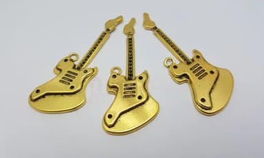 Pingente de Guitarra Dourado de 7,3cm