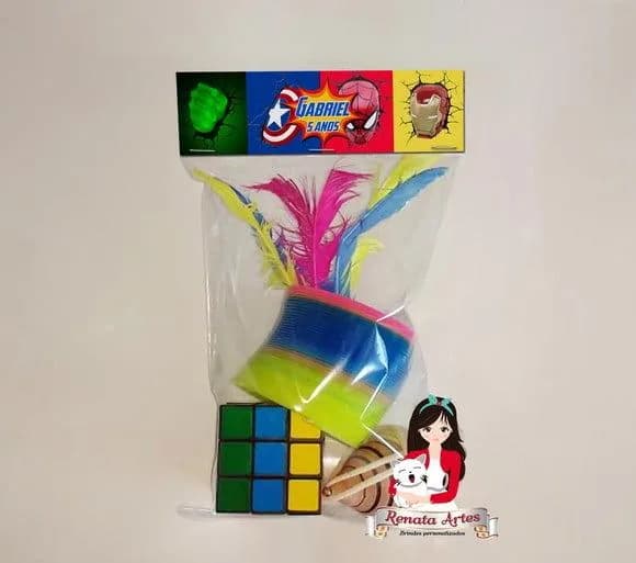 Kit Brinquedos Retrô Tema os Vingadores