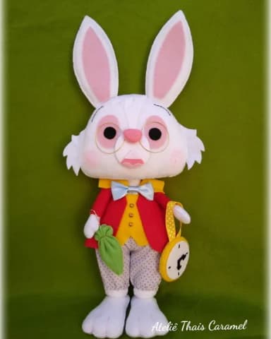 Coelho da Alice no país das maravilhas em feltro