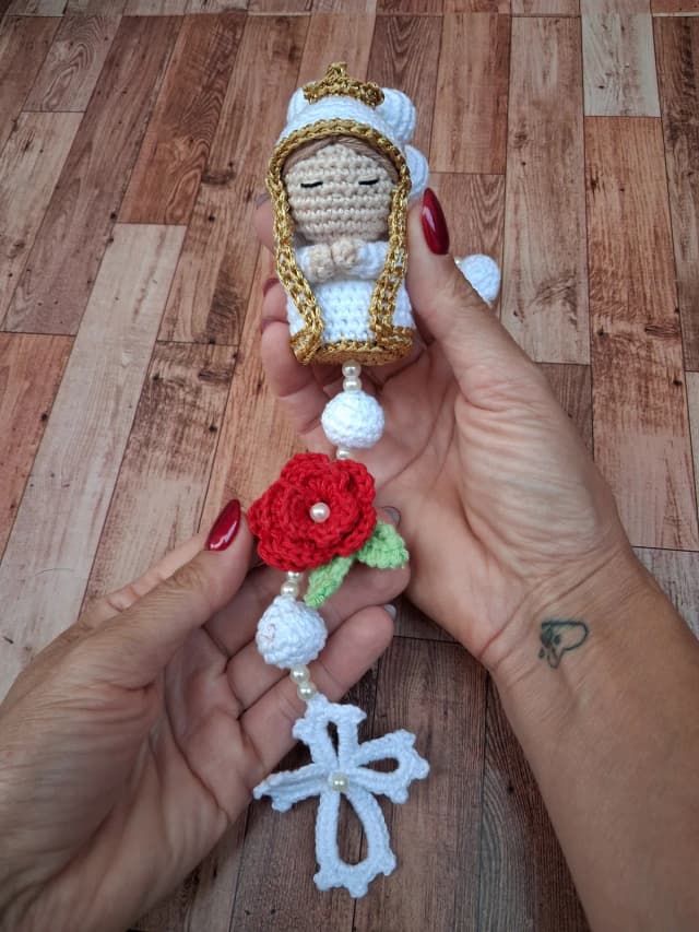 Terço Amigurumi Santinha