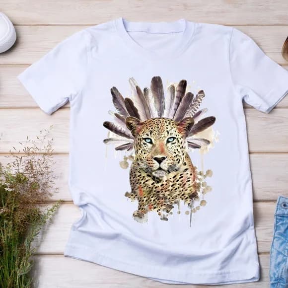 Camiseta Leopardo Tribal - Estilo Boho com Penas