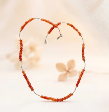 Colar de Ágata Cornalina Facetadas Natural com Entremeios e Fecho em Prata