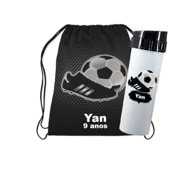 kit mochilinha e Garrafinha tema futebol