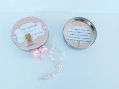 Latinha com mini terço batizado