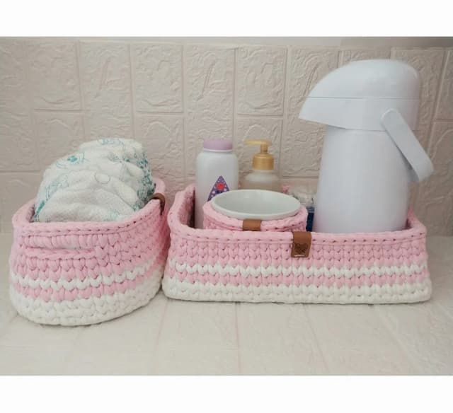 Kit Higiene do bebê Rosa e Branco com molhadeira
