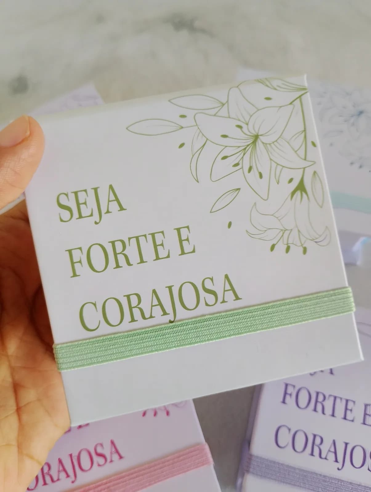 10 Caixinha de Promessas com 200 Promessas / Forte e Corajosa