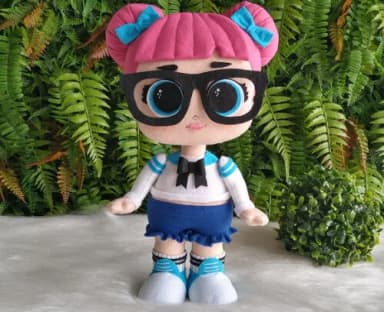 Boneca LOL em feltro