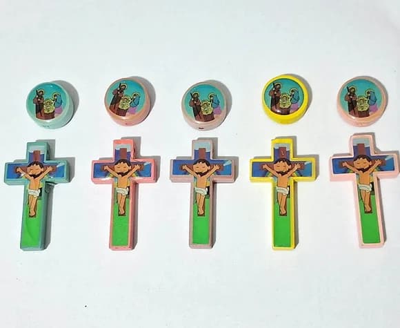 Cruz e Entremeio de Madeira Frente e Verso 4 Kits Variados