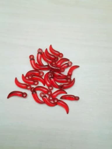 Pimenta Pingente Vermelha Mini de Acrilico 50 Unidades