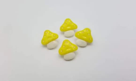 Aplique Botão de Cogumelo Amarelo de 1,5cm - 20 unidades