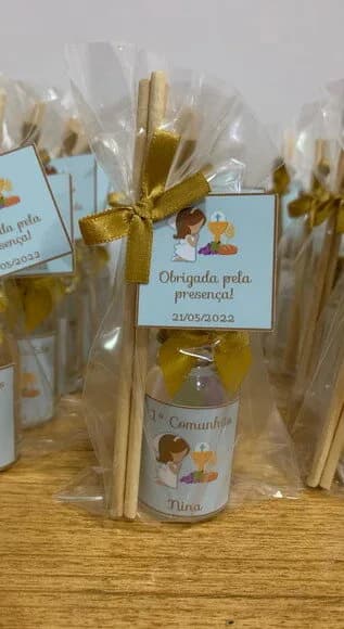 Lembrancinha 1 Comunhão Aromatizador Menina Rezando