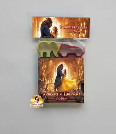 Massinha na Lapela com Forminhas a Bela e a Fera Filme