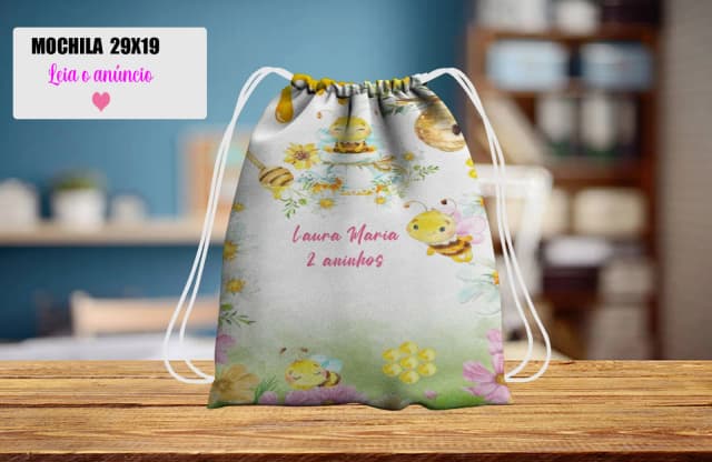 Mochilinha personalizada para lembrancinhas Abelhinha