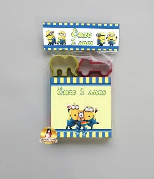 Massinha na Lapela com Forminhas os Minions
