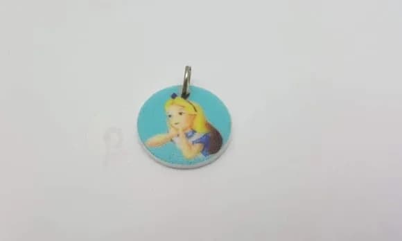 Pingente Alice no País das Maravilhas C/argola- Pct com 7 un