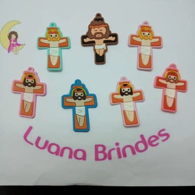 Pingente Crucifixo de Borracha 5cm Pct 7 Unidades