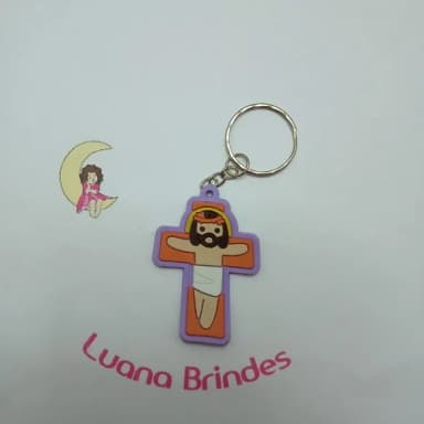 Chaveiro Crucifixo Lilás de Borracha 5cm Pct 3 Unidades