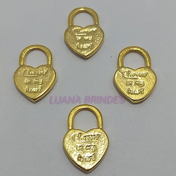 Pingente Cadeado de coração em Metal Dourado - pct c/ 7 unid