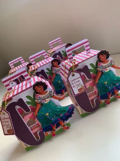 Kit 30 Lembrancinhas Encanto