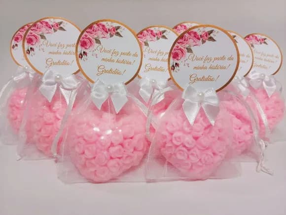 Lembrancinha de Aniversário 70 Anos: Sabonete Coração Floral