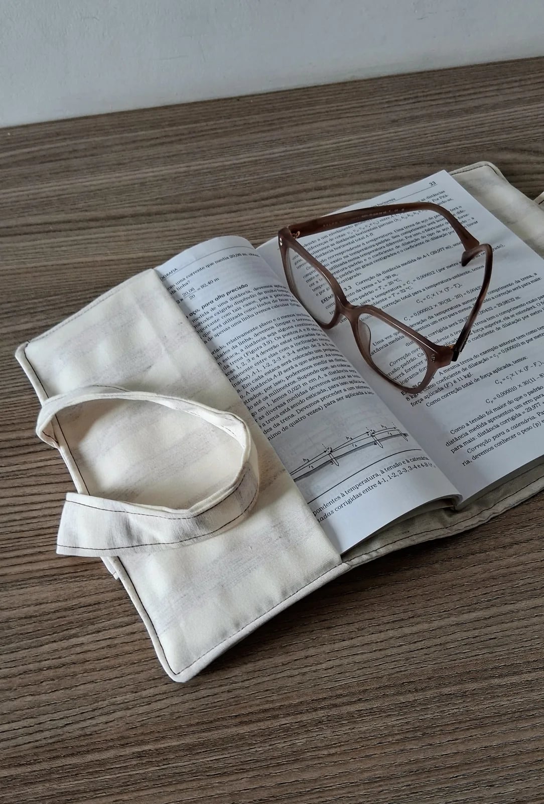 Capa de Livro Listras
